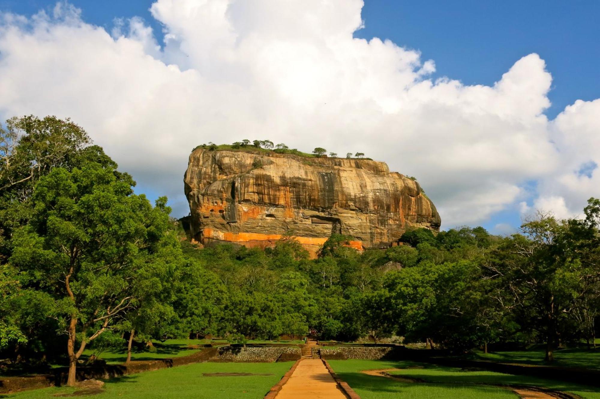 Kassapa Home Stay Sigiriya Esterno foto
