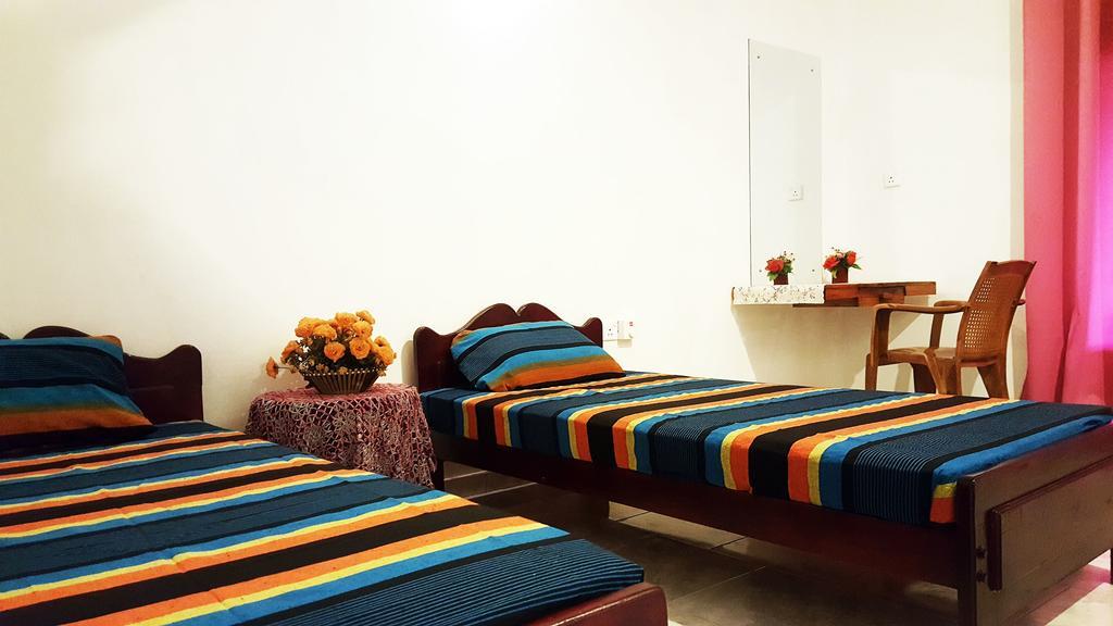 Kassapa Home Stay Sigiriya Esterno foto
